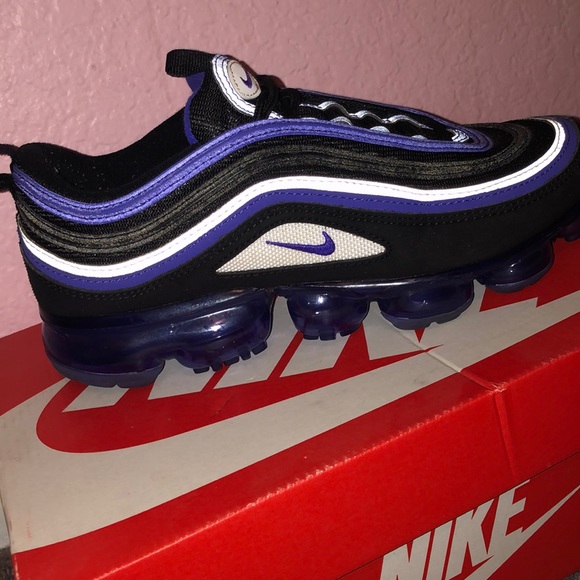 Nike Air Vapormax ‘97 (GS) size 7y - Picture 2 of 3